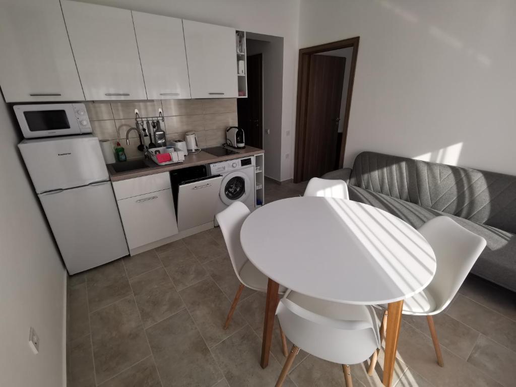 One-Bedroom Apartment (№23)